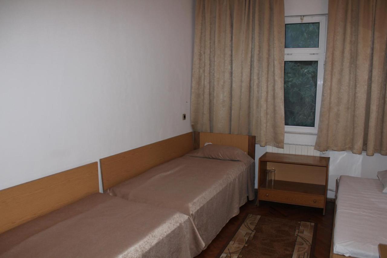 Hotel Briz 3 - Free Parking Варна Экстерьер фото